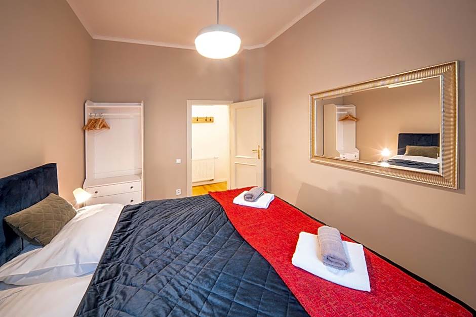 Downtown - Apart Hotel Zborovska