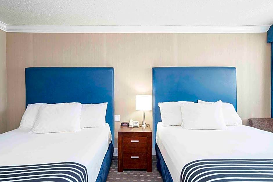 Sandman Inn Blue River