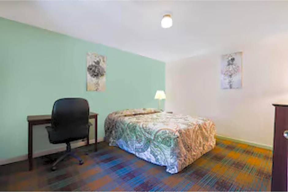 Travelers Inn by OYO Beaver, Hwy 19