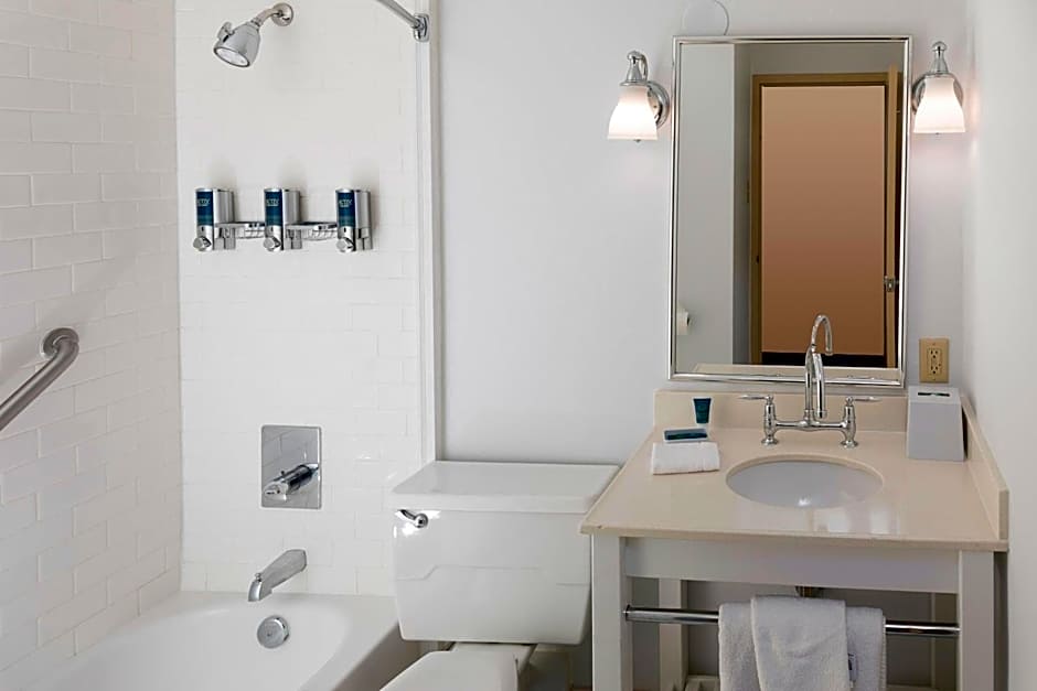 Four Points By Sheraton Asheville Downtown