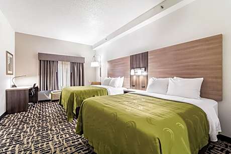 2 Double Beds No Smoking