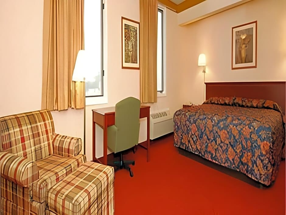 Photo 1 of 2 of 1 Bedroom Suite