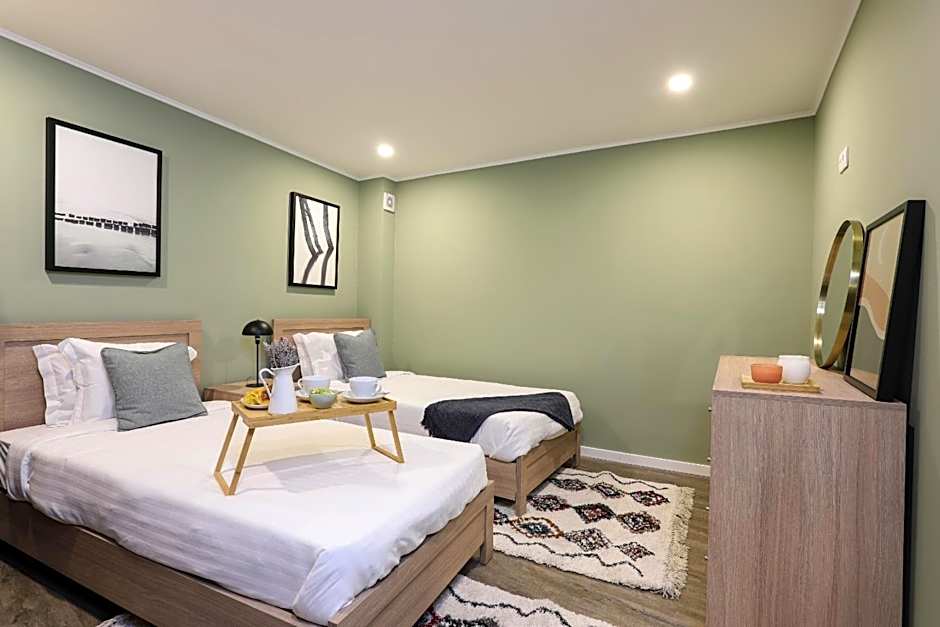 Loios Studios and Apartments