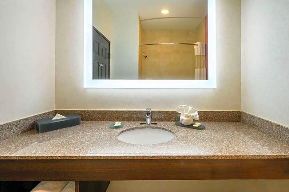 La Quinta Inn & Suites by Wyndham Longview North