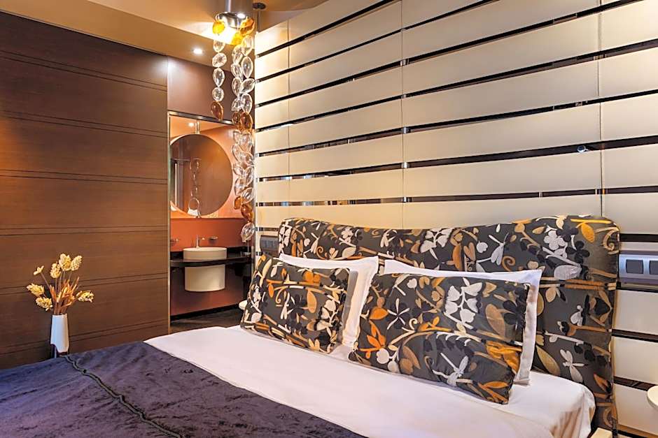 Les Fleurs Boutique Hotel