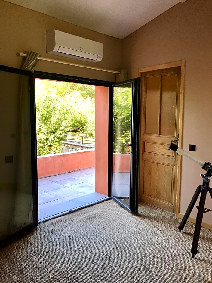 Cévennes - Superbe chambre d'hôtes moderne et indépendante