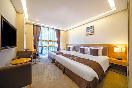 Premier Family Twin Room