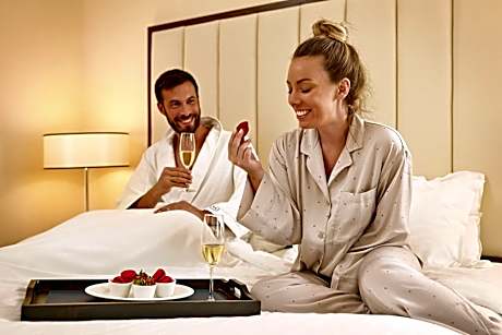 Classic Suite, 1 Bedroom 2 room Suite, 1 King