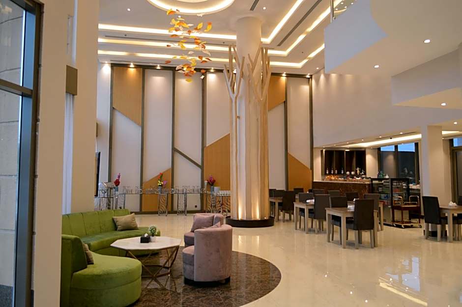 شقة فاخرة بالخبر- حي الحمراء