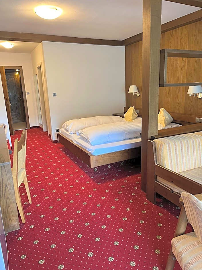 Hotel Am Wolfgrubenersee