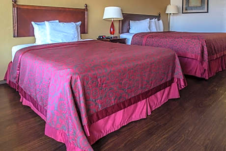 Queen Room with Two Queen Beds - Non-Smoking