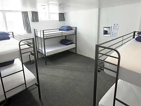 Bed in 6-Bed Mixed Dormitory Room