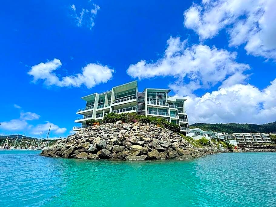 Peninsula Airlie Beach