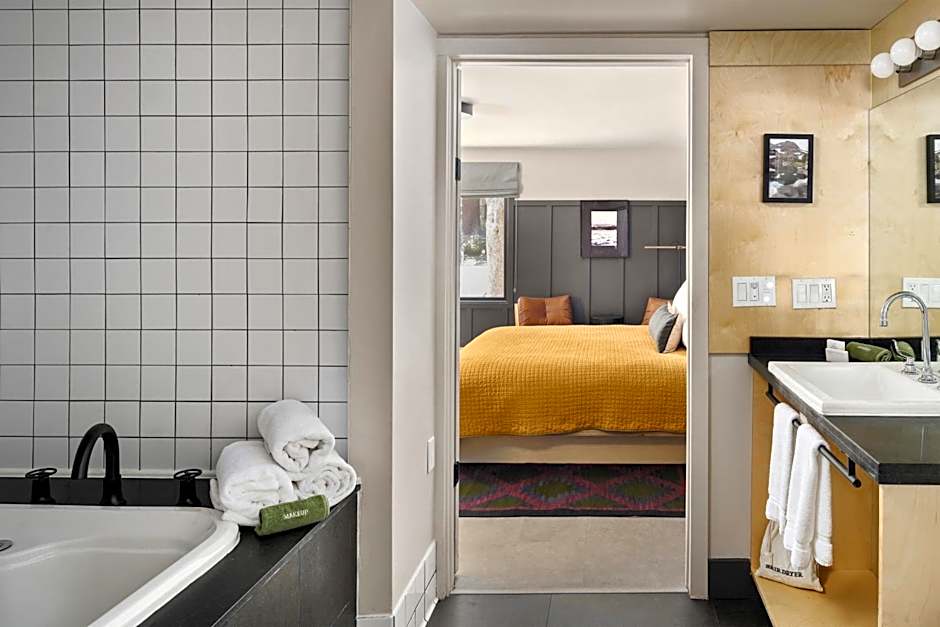 The Coachman Hotel