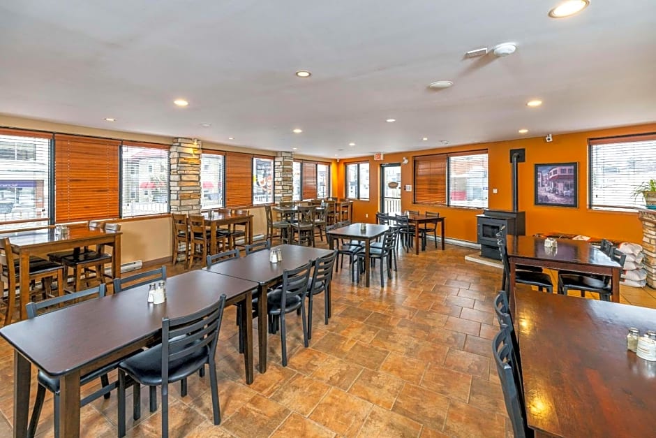 Econo Lodge Miramichi