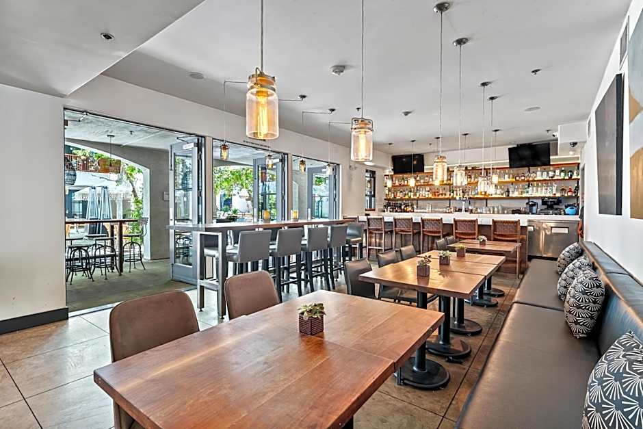 Hotel Casa 425 + Lounge, A Four Sisters Inn