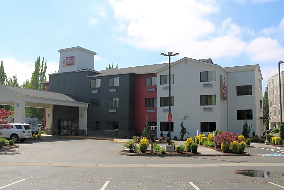 Best Western Plus Portland Airport Hotel & Suites