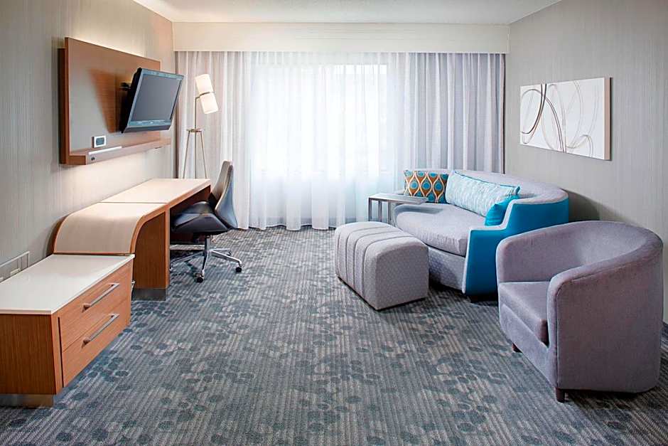 Courtyard by Marriott Richmond Airport