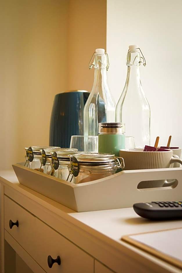 Lemon Tree Rooms - Newly Refurbished Coastal Stay