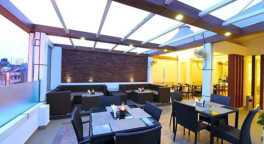 Chanchal Deluxe Hotel