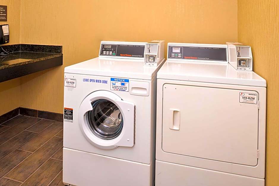 Comfort Inn & Suites