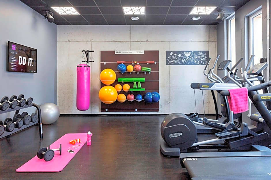 Moxy by Marriott Frankfurt East