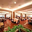 Ming Lu Holiday Hotel