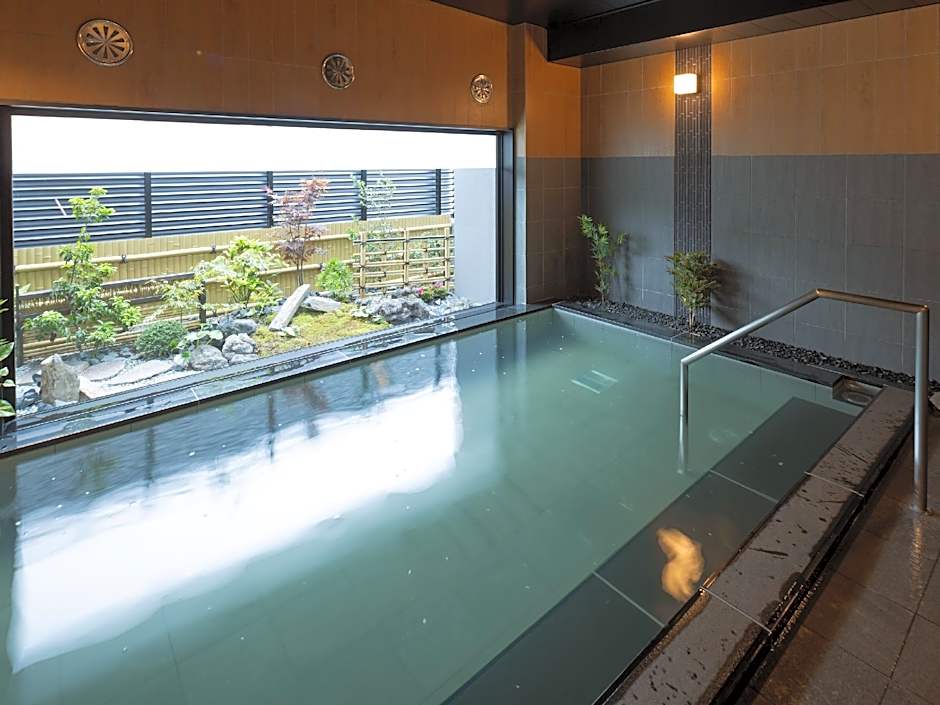 Hotel Route Inn Grand Wakayama Eki Higashiguchi