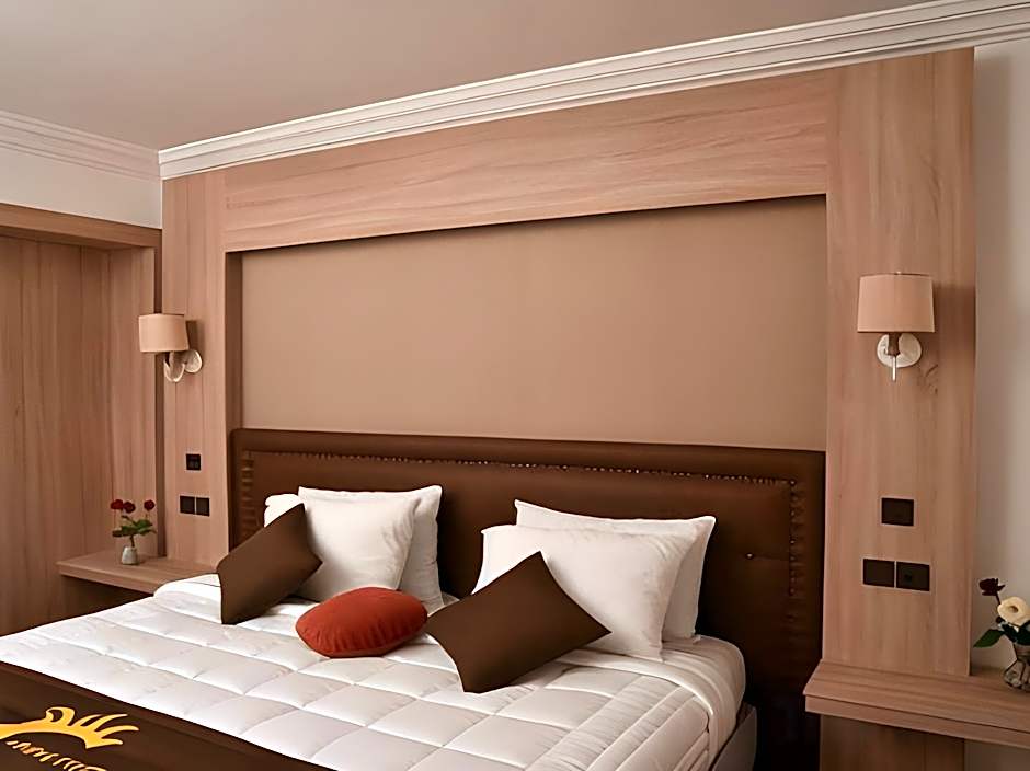 Chems Hotel