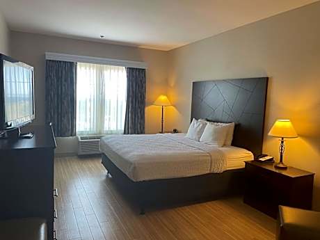 King Room with Bath Tub - Disability Access/Non-Smoking