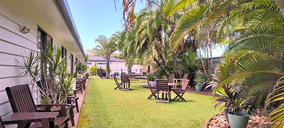 Pacific Palms Motor Inn