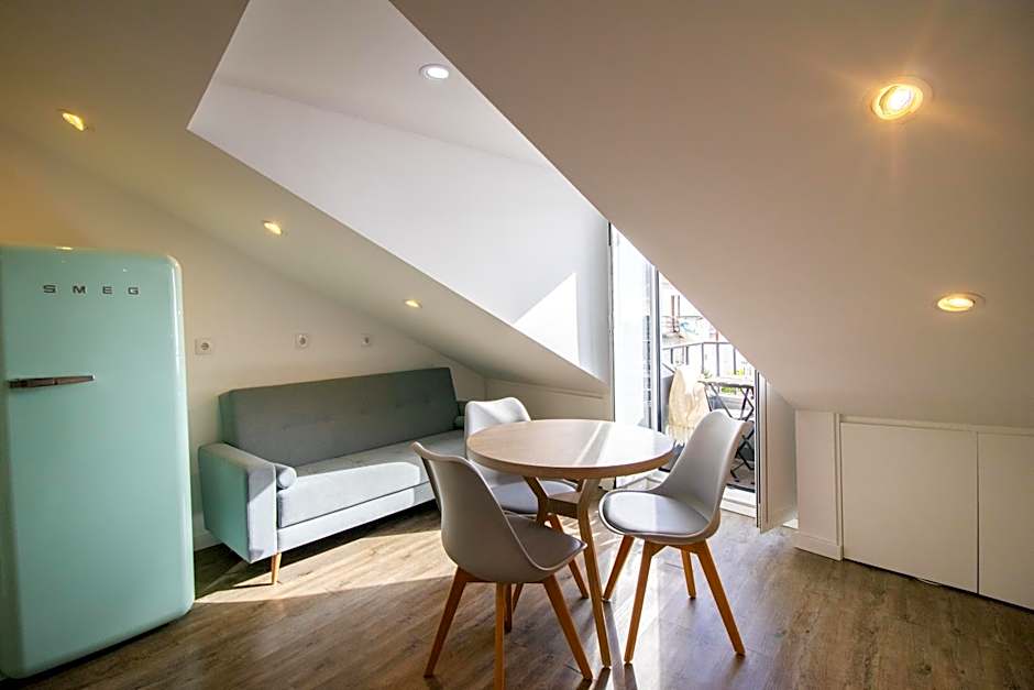 Loios Studios and Apartments