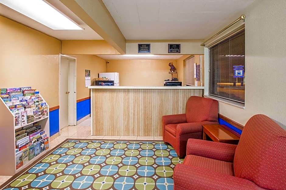 Travelodge by Wyndham Great Bend
