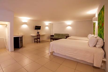 Three-Bedroom Deluxe Apartment