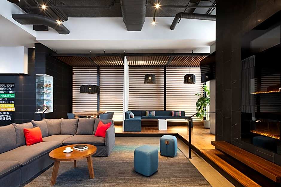 Alt Hotel Toronto Pearson