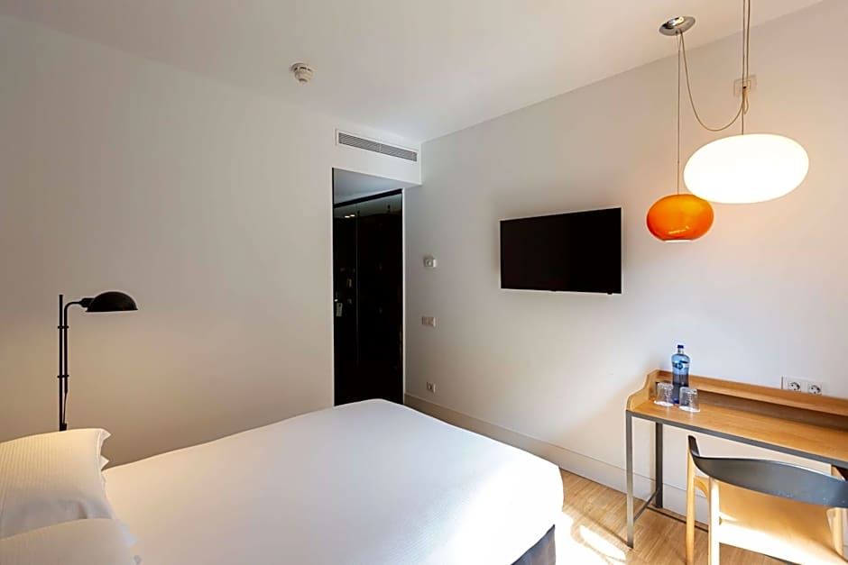Alexandra Barcelona Hotel, Curio Collection by Hilton