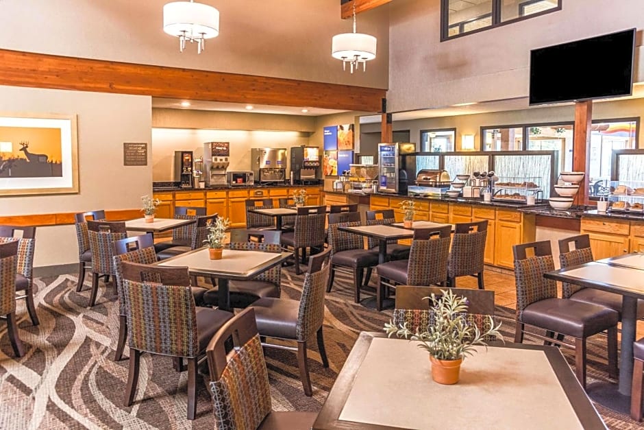 Comfort Inn West