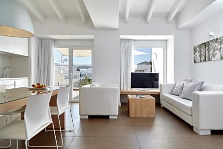 JUNIOR SUITE 2 ADULTS+ 1 CHILD