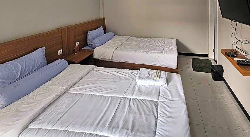 Guest House Saqeena Syariah near Blitar Park RedPartner