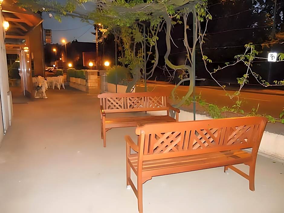 Logis hotel Aux Berges de l'Aveyron