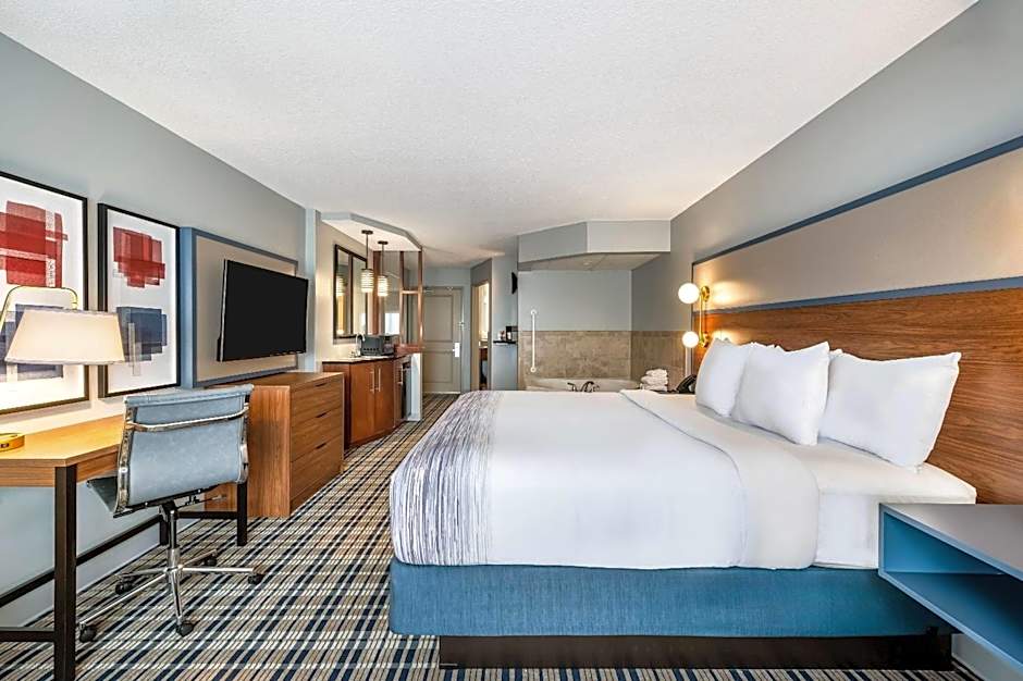 AmericInn by Wyndham Fairfield