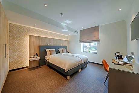 Superior Deluxe Double or Twin Room