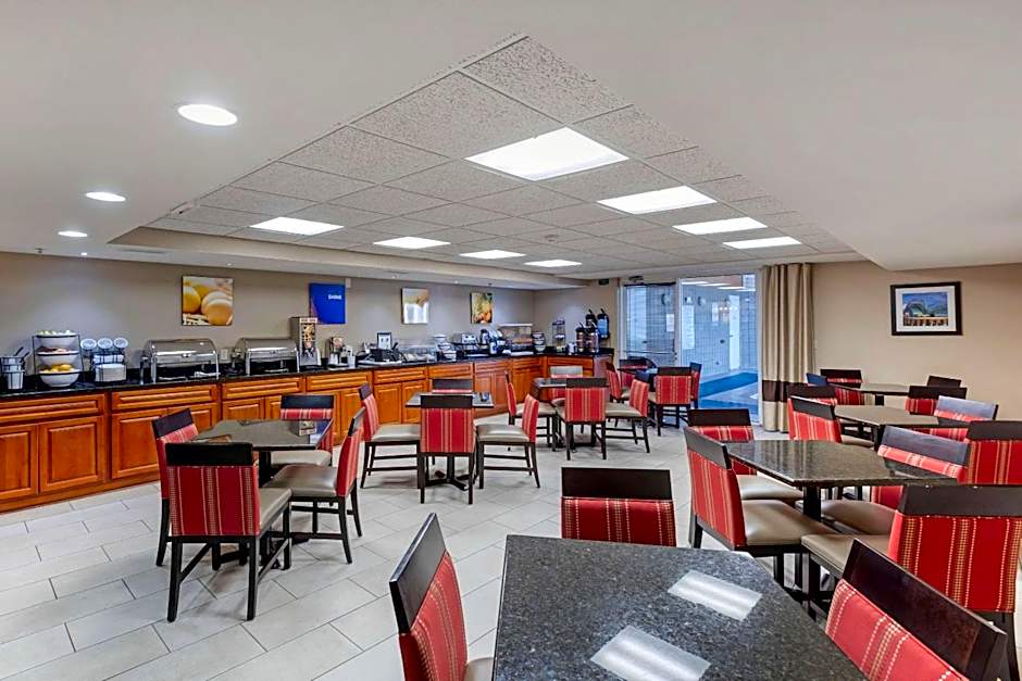 Comfort Inn and Suites Jackson - West Bend