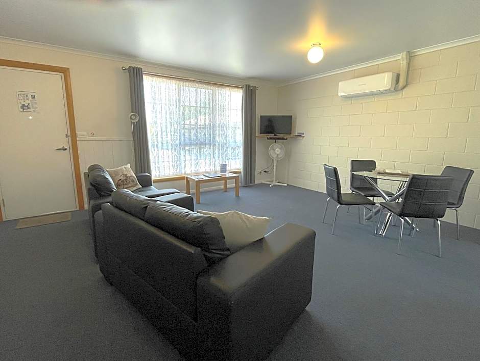 Castaway Holiday Apartments