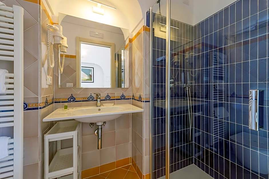 Albadamare Boutique Hotel