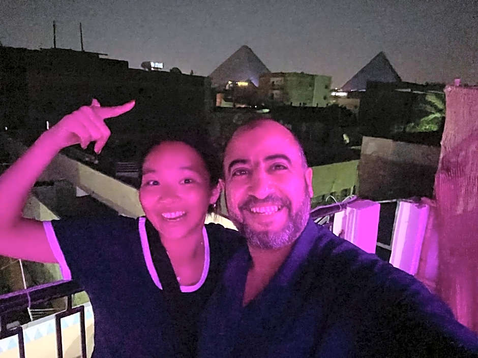 2 Jana Pyramids view inn