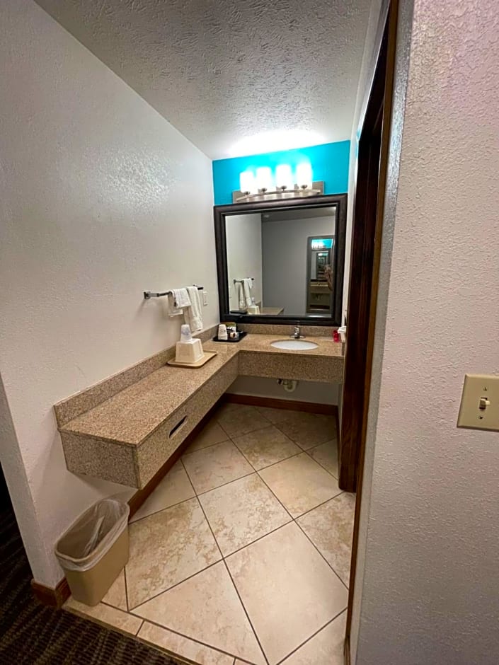 Baymont by Wyndham Bellevue - Omaha