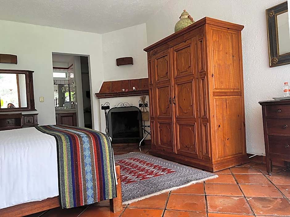Casa Bugambilia, Un Pequeño Hotel en Tepoztlán