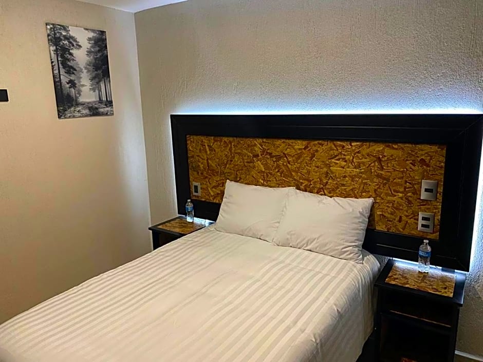 Hotel Central Pirámides
