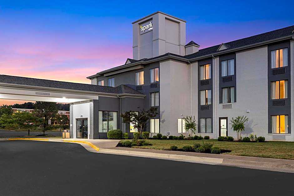 Spark by Hilton Fredericksburg Southpoint